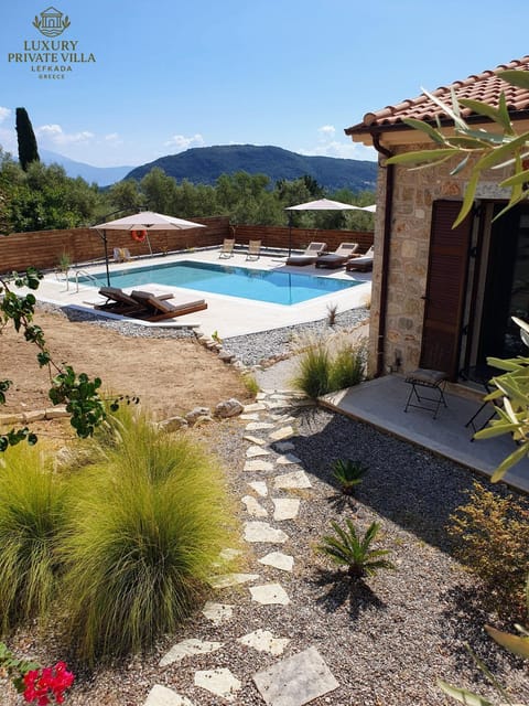 Property building, Summer, Swimming pool, Breakfast