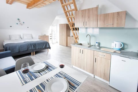 Kitchen or kitchenette, Living room