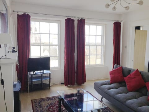Shoreline 2 Bedroom Dunbar Serviced Apartment Apartment in Scotland