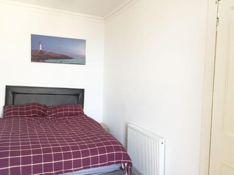 Shoreline 2 Bedroom Dunbar Serviced Apartment Apartment in Scotland