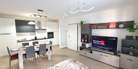 Kitchen or kitchenette, Living room, Dining area