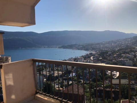 Balcony/Terrace, Mountain view, Sea view