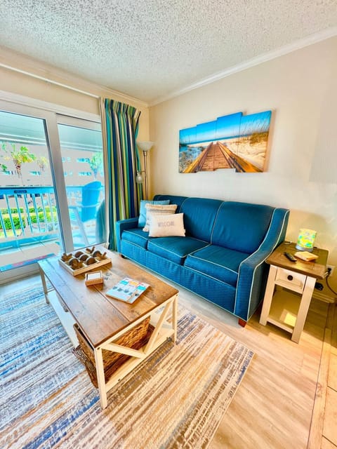 Living room, Beach