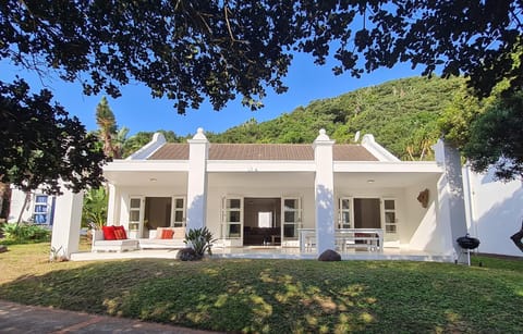 Property building, Facade/entrance, Garden