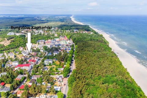 Neighbourhood, Location