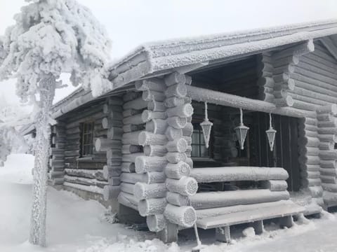 Iso-Syötteen Kelokolo Soarvesalvu Chalet in Lapland