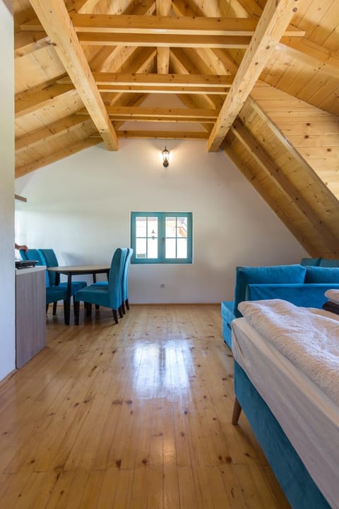 Living room, Photo of the whole room, Seating area, Dining area, bunk bed