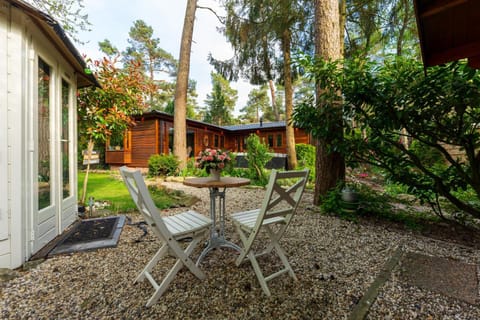 Garden, Dining area, Garden view