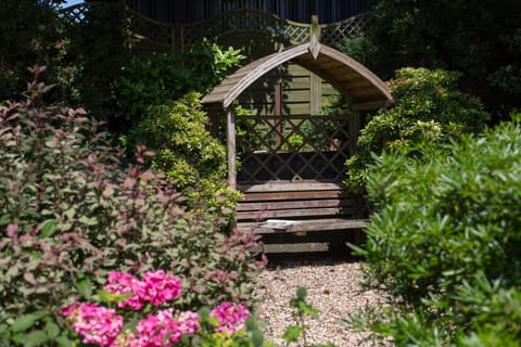 Garden, Internal: Not applicable to any particular room