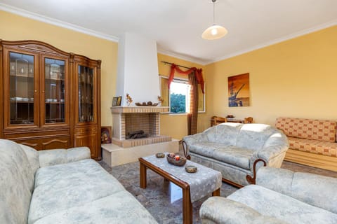 Living room, Photo of the whole room, Seating area