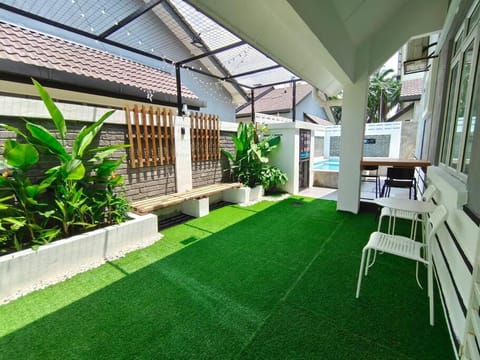 Day, Balcony/Terrace, Garden view