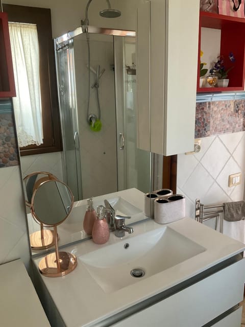 Appartement calme, vue panoramique à 100 m du centre ville Apartment in Villasimius