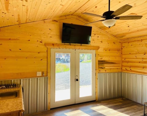 Brushcreek Falls RV Resort Nature lodge in West Virginia