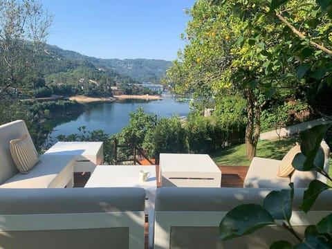 Nearby landmark, Day, Natural landscape, View (from property/room), Balcony/Terrace, Living room, Lake view, Mountain view, River view