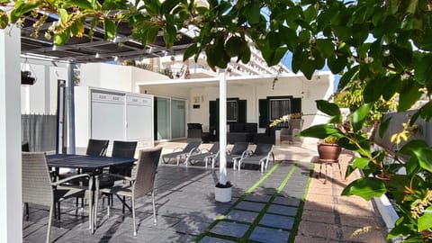 Balcony/Terrace, Garden view