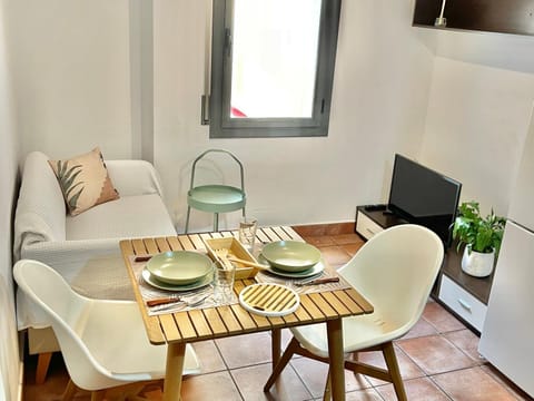 TV and multimedia, Living room, Dining area