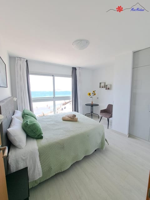 Bed, Bedroom, Sea view