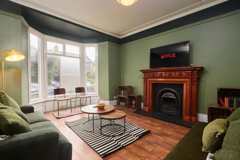 Cosy, Stylish, Leafy And Homely Villa in Sheffield