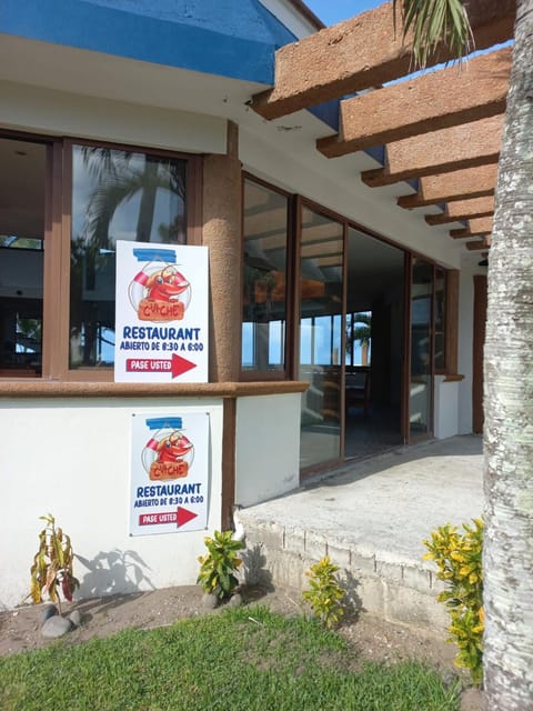 Property building, Restaurant/places to eat, Spring, Day, Summer, Seating area, On site, Sea view, Meals, Breakfast, Time of day, Location, Sunset