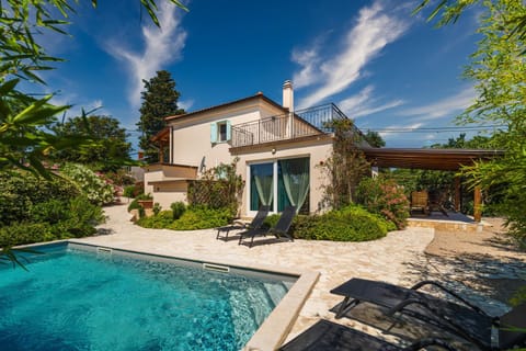 Property building, Swimming pool, Inner courtyard view