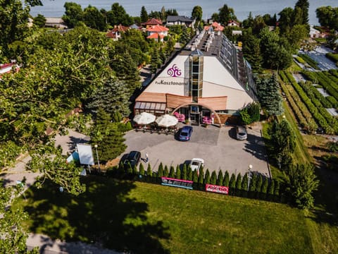 Property building, Restaurant/places to eat, Day, Activities, Bird's eye view, Fishing, Horse-riding, View (from property/room), Canoeing, Hiking, Cycling, Garden view, Area and facilities, Sports, Entertainment, Location, Family, Parking