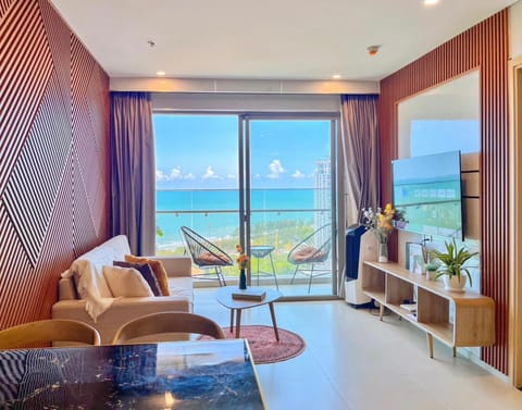 Natural landscape, View (from property/room), Living room, Lake view, Sea view