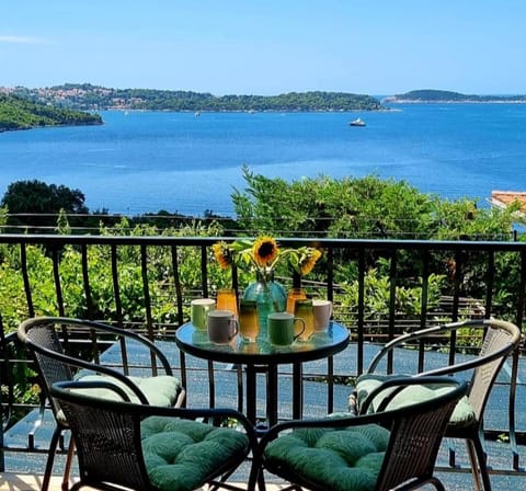 Paula Apartment - Green home by the sea Apartment in Plat