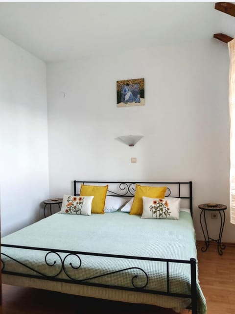 Paula Apartment - Green home by the sea Apartment in Plat