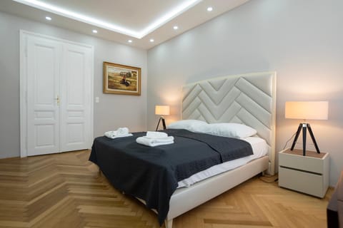 Bed, Photo of the whole room, Bedroom, towels, wardrobe