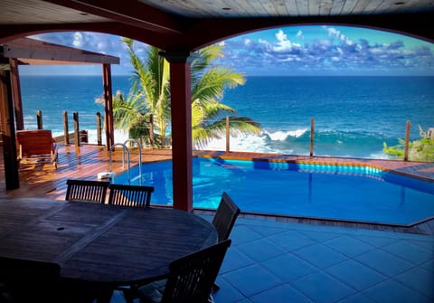 Patio, Natural landscape, View (from property/room), Balcony/Terrace, Dining area, Pool view, Sea view, Swimming pool, sunbed