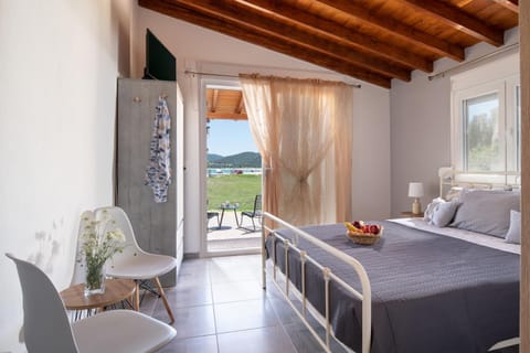 View (from property/room), Garden view, wardrobe