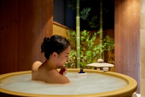 Hot Tub, Open Air Bath