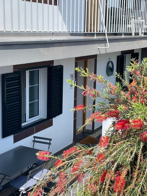Patio, Off site