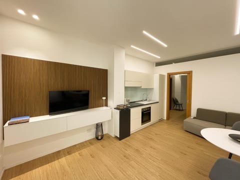 Communal lounge/ TV room, TV and multimedia, Kitchen or kitchenette, Living room, Seating area, Evening entertainment