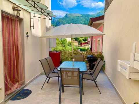 Casa La Wanda - Camaiore Toscana - 2 Br & Terrace Apartment in Camaiore