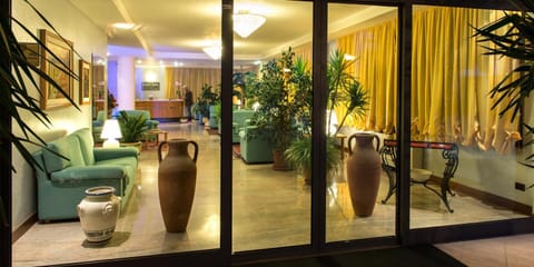 Facade/entrance, Lobby or reception
