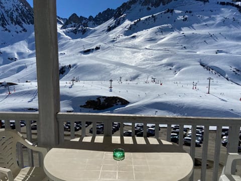 Winter, Balcony/Terrace, Mountain view
