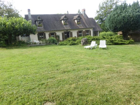 Facade/entrance, Garden
