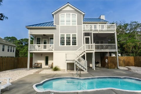 Property building, Swimming pool