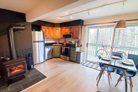 Kitchen or kitchenette, Living room, Dining area