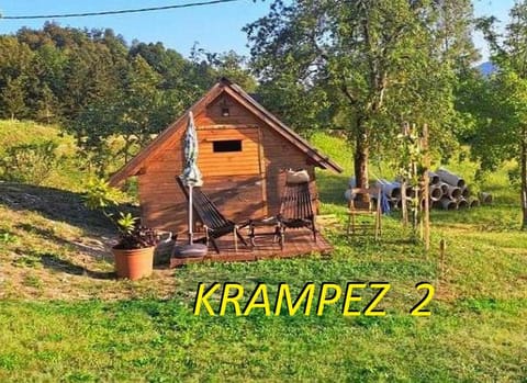 Property building, Patio, Day, Natural landscape, BBQ facilities, Garden, View (from property/room), Garden view, Mountain view, sunbed