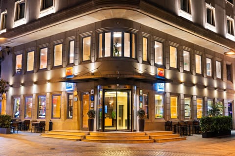 Property building, Facade/entrance, Night, Location