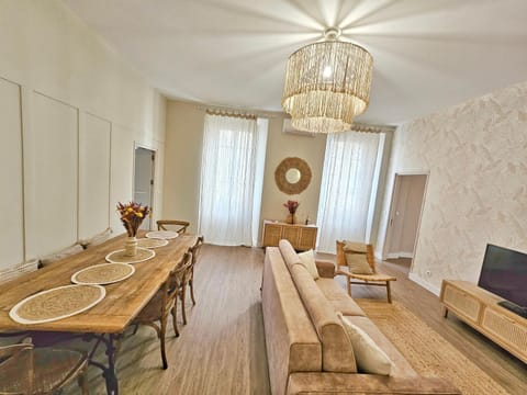 L'île rousse, hypercentre à 100 m de la plage Apartment in L'Île-Rousse