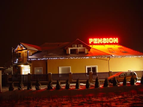Facade/entrance, Winter