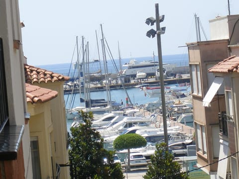 Property building, Neighbourhood, Street view