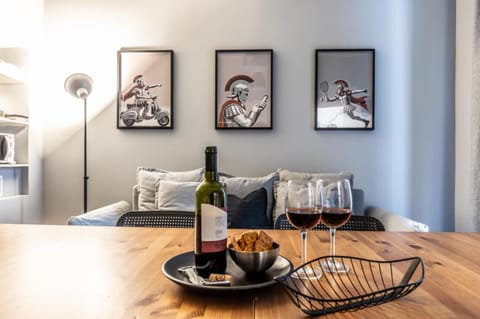 Food and drinks, Dining area