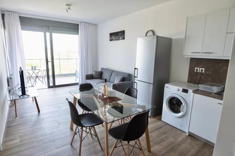 TV and multimedia, Living room, Seating area, Dining area, washing machine