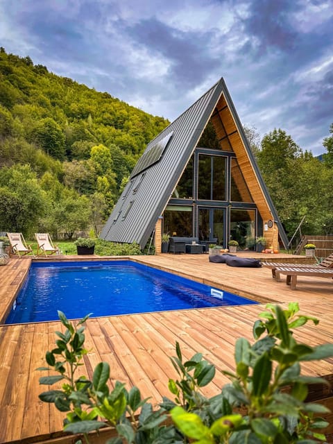 Property building, Swimming pool