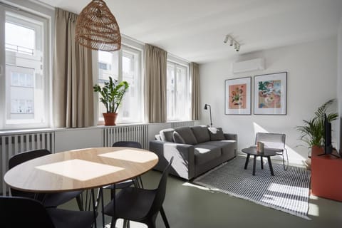 Living room, Seating area, Dining area, City view