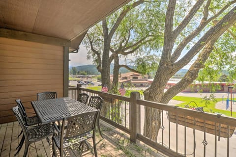 Walkable Bigfork Townhome Fish, Hike and Ski! House in Bigfork